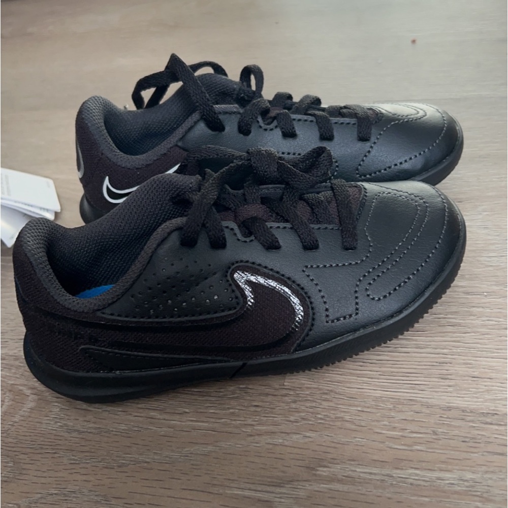 Toddler nike shoes